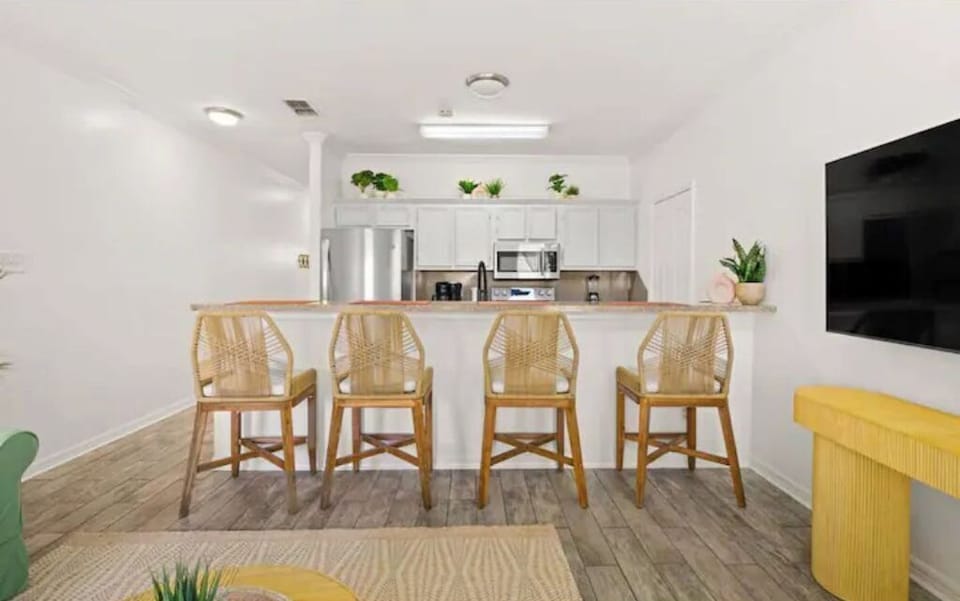 Kitchen Island for 4