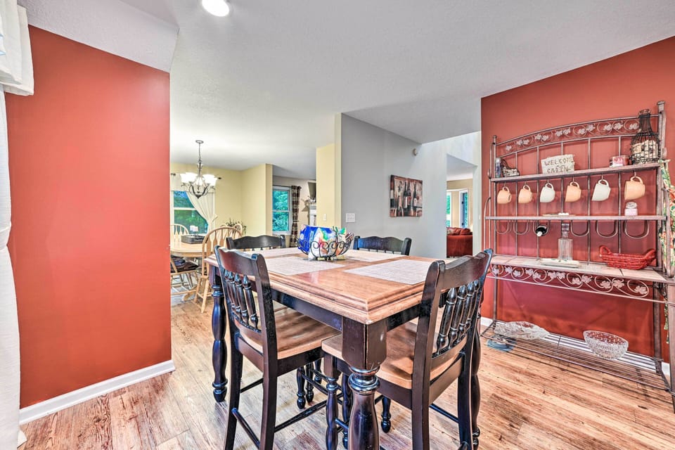 Additional Dining Area