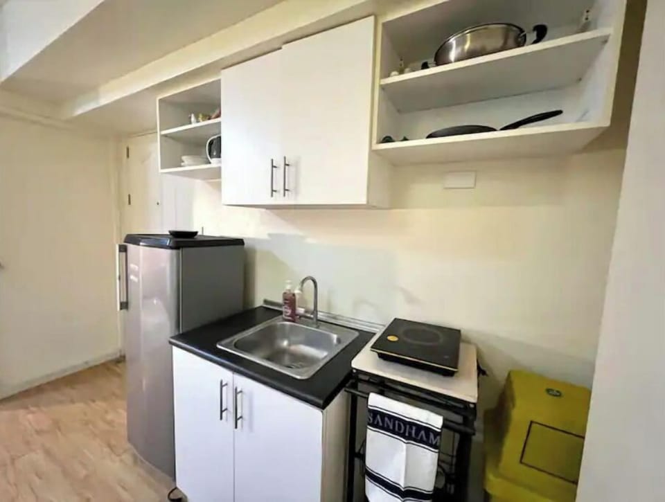 equipped kitchen
