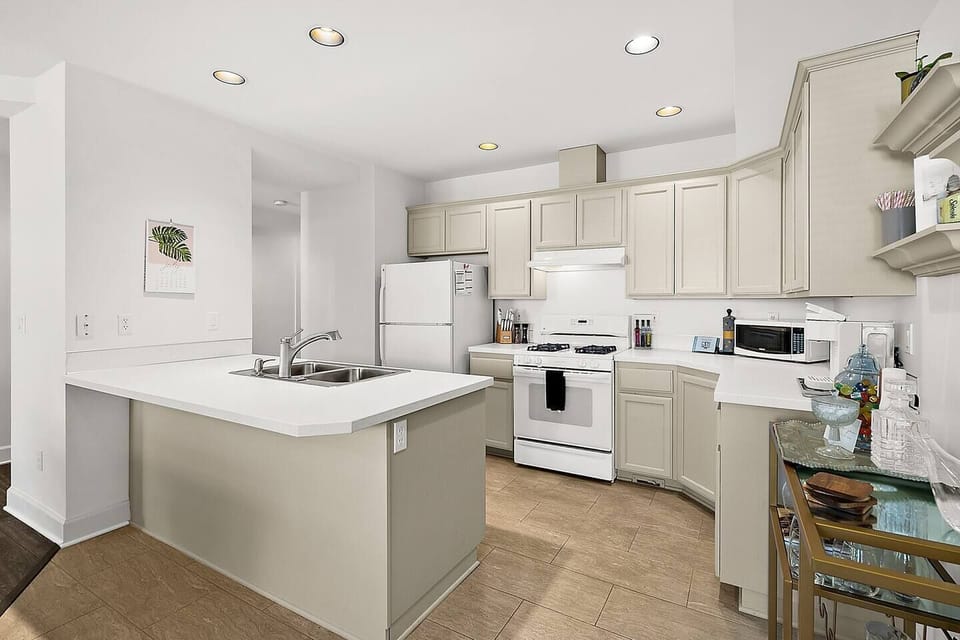 Fully equipped kitchen