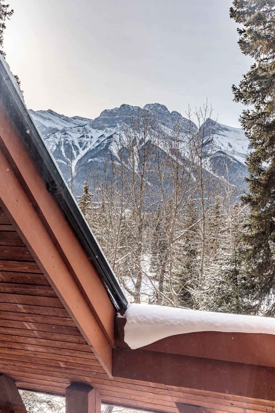 Wake up to magical bedroom views. Kindly note that this unit does not have a balcony.