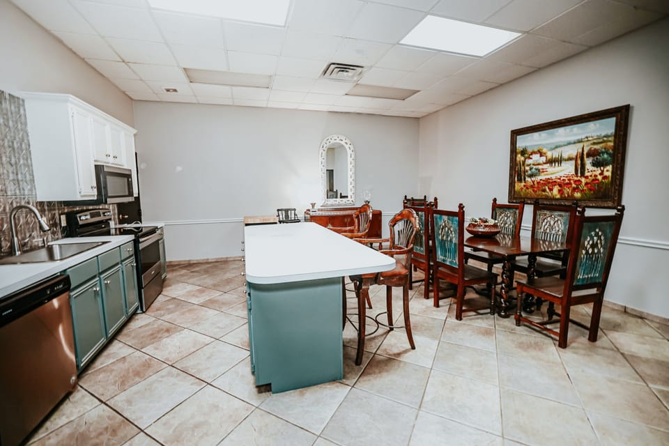 Fully equipped kitchen