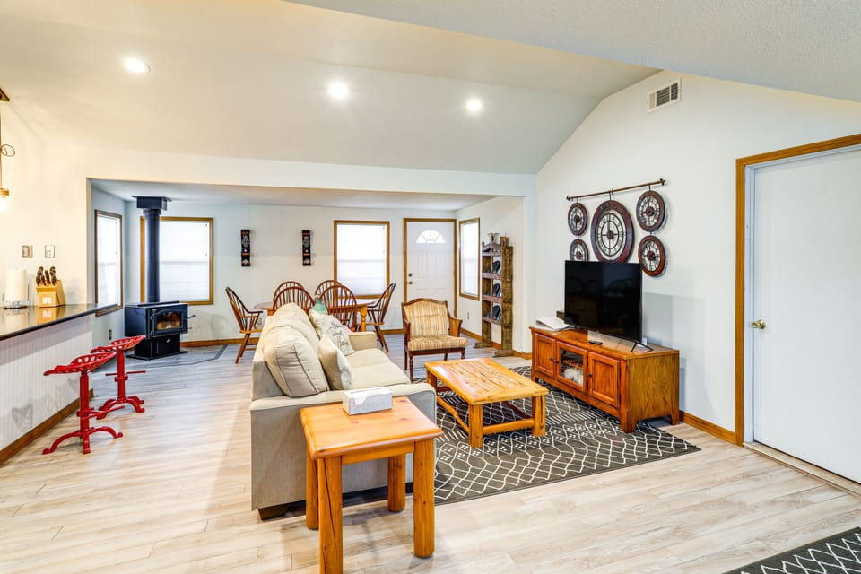 Norfork Vacation Rental | 3BR | 3BA | 1,495 Sq Ft | Step-Free Access