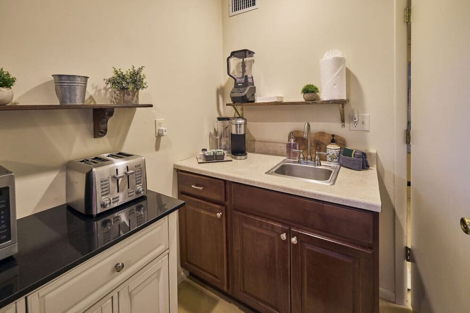 Mini Kitchen