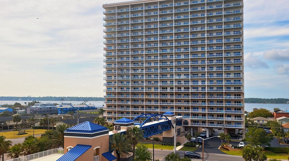 Crystal Tower 1105. 2 Bedroom 2 Bathroom. Unit Sleeps 8. Managed by Island Rentals