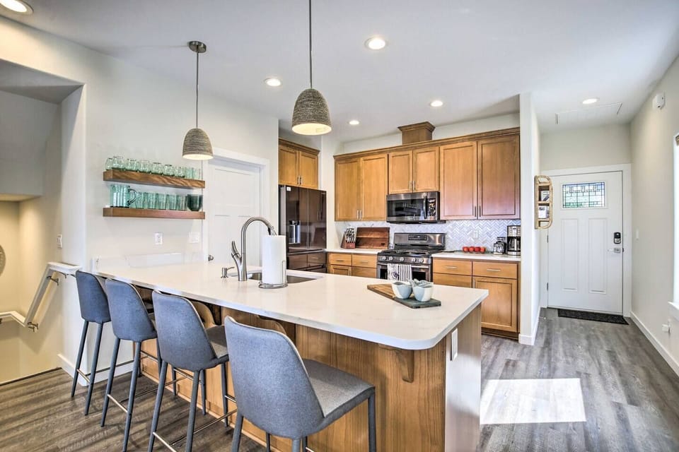 Kitchen | Fully Equipped