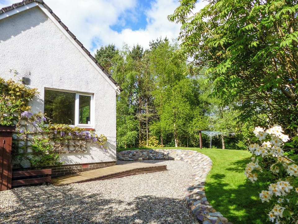 Exterior | Bo Nan Taigh Cottage, Aberfoyle