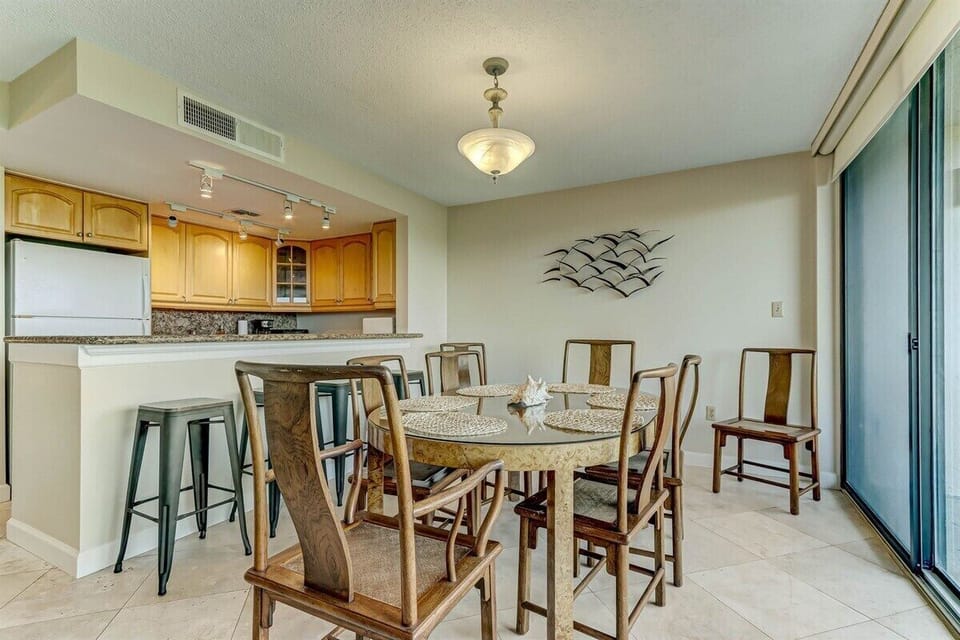 Seating for 8 at Your Dining Table