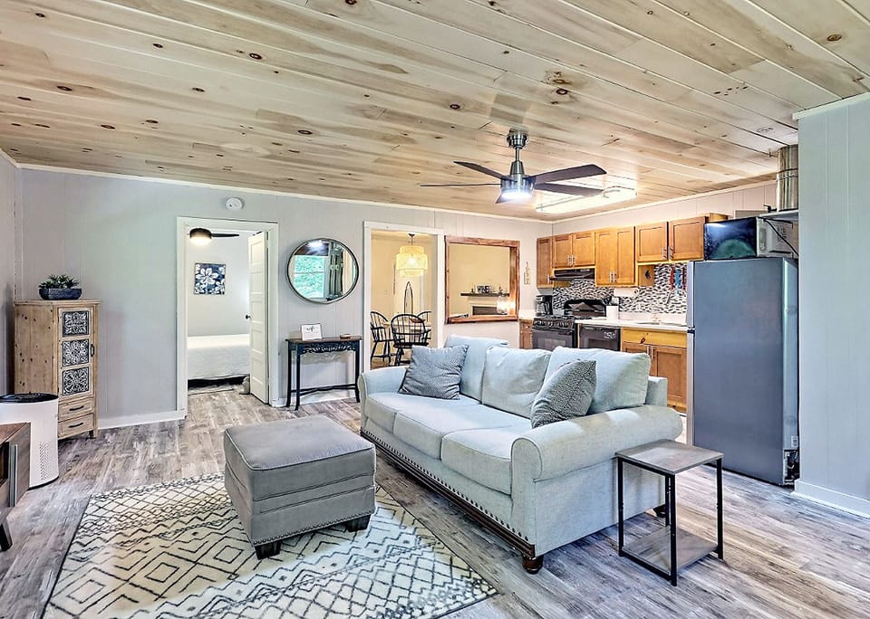 More interior photos of the living and kitchen.