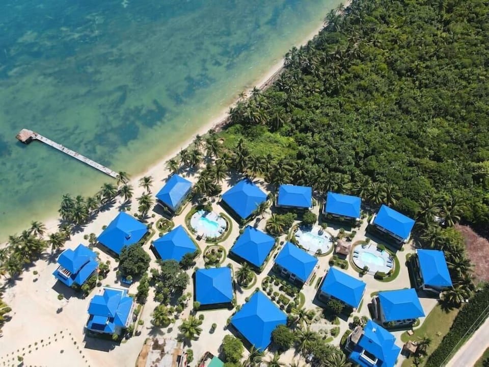 Bird's eye view of Sapphire Beach Resort 