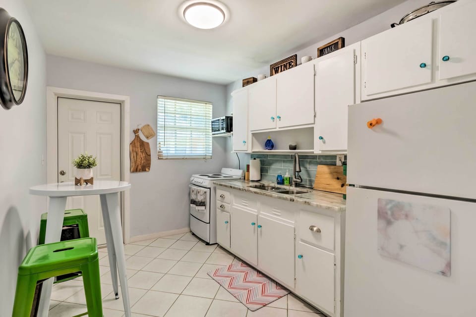 Kitchen | Dishware & Flatware | Keurig