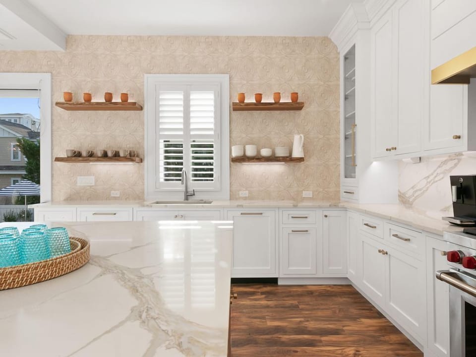 KITCHEN WEST