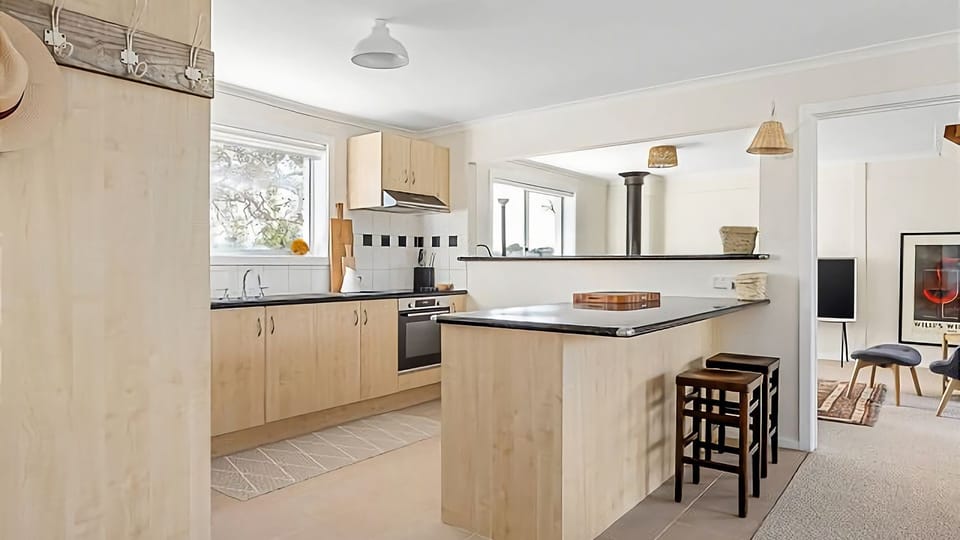 Fully equipped open-plan kitchen.