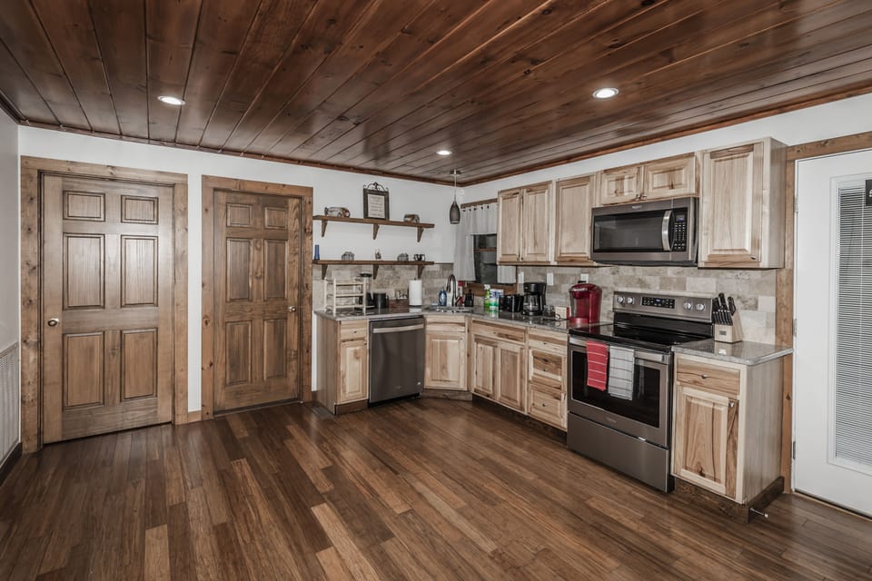 For your safety you will find a fire extinguisher right behind the kitchen sink.