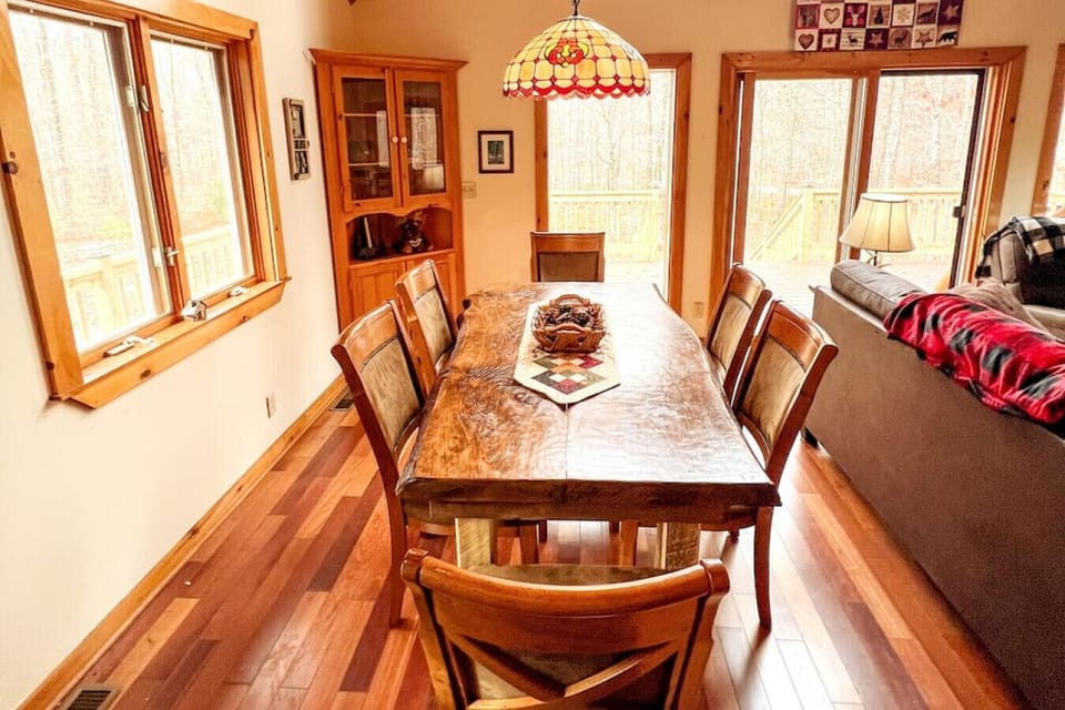 Dining Table Easily Sits Six