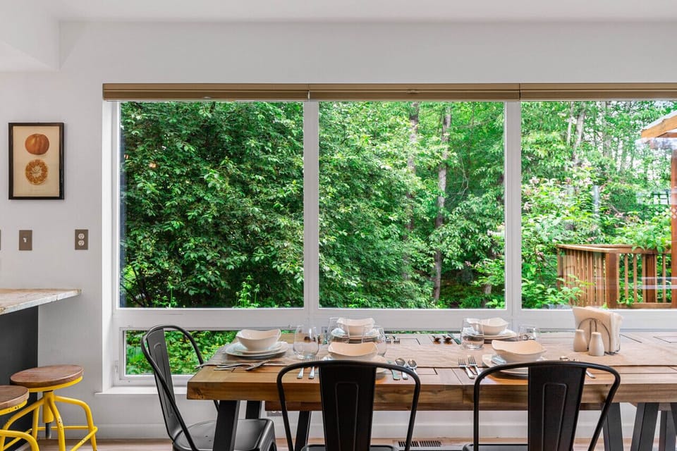 Creekside dining for 14