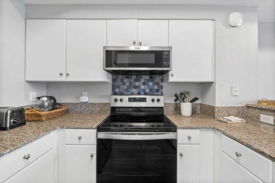 Well Equipped Kitchen!