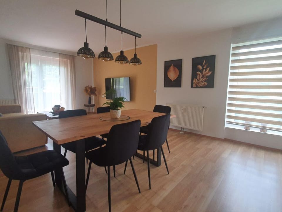 Ferienwohnung Blick ins Grüne - Appartement/fewo, Dusche, WC, 2 Schlafräume Apartment in Upper Austria
