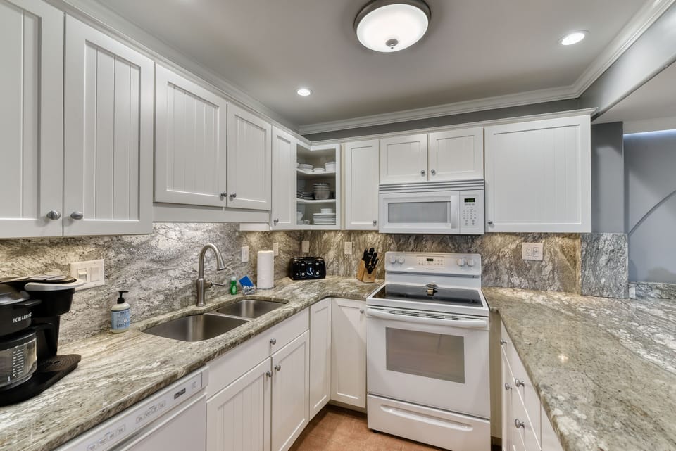Kitchen - Fully equipped with all the appliances, and pots and  pans you could need