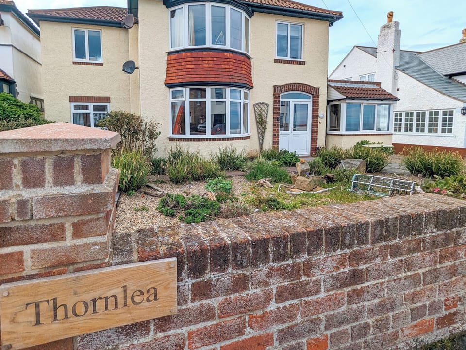 Exterior | Thornlea, Whitby