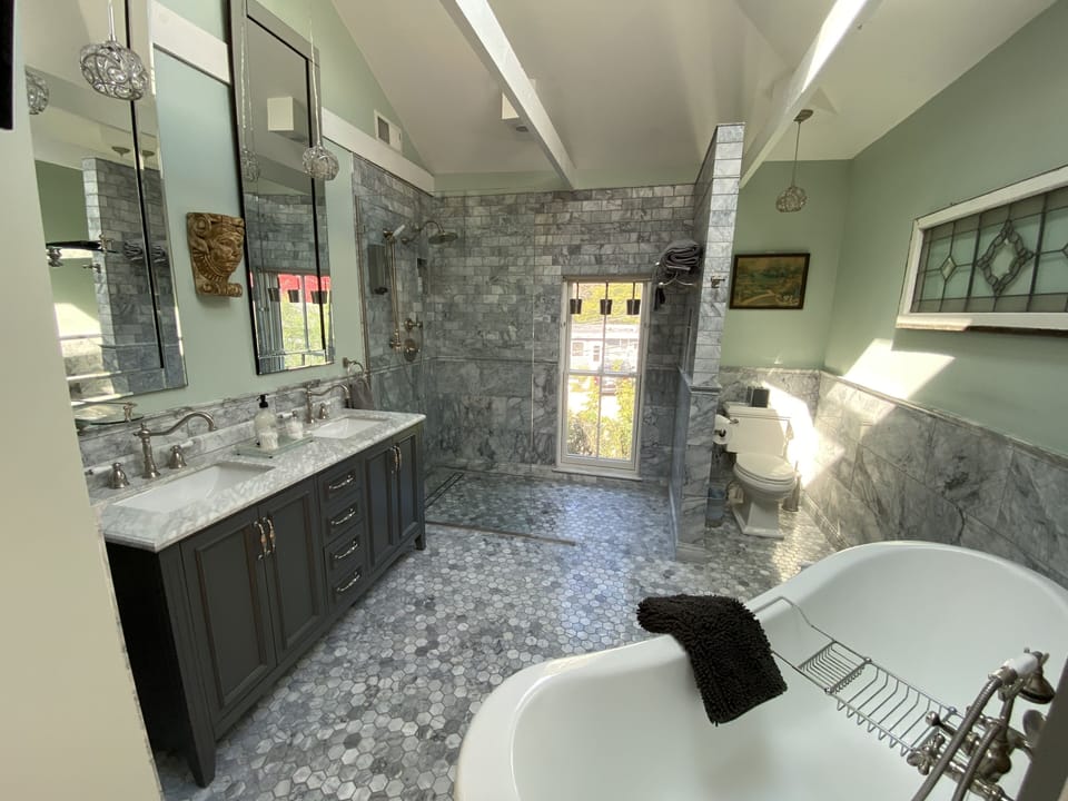 Master bathroom 