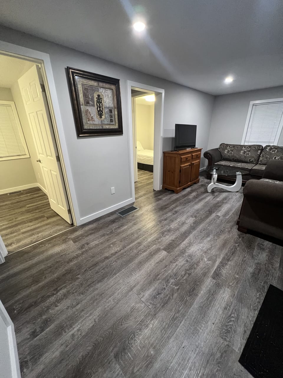 Living room & entrance to both bedrooms