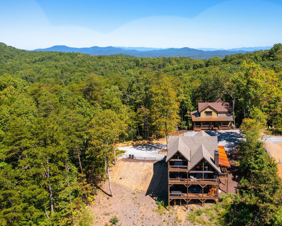 2 Luxury Cabins for you to enjoy!