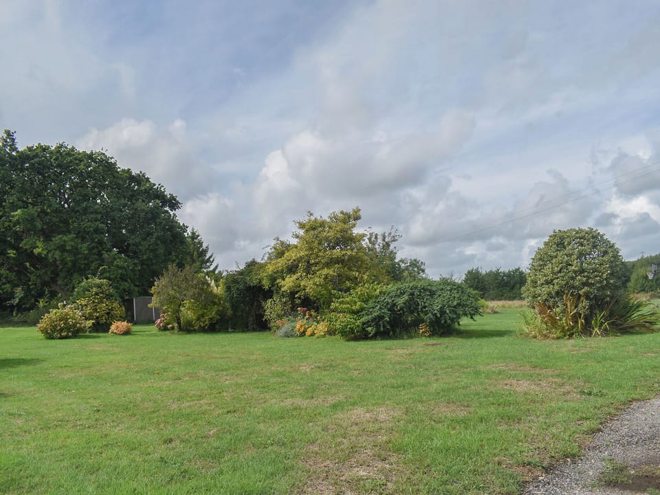 Garden | The Coach House - Grange Farm Holidays, Wootton, near Ryde