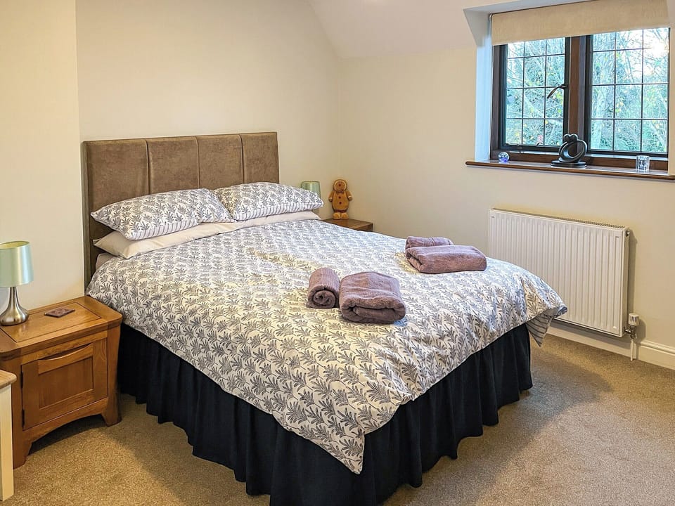 Double bedroom | Lavender Cottage, Stretton-on-Fosse, near Moreton-in-Marsh