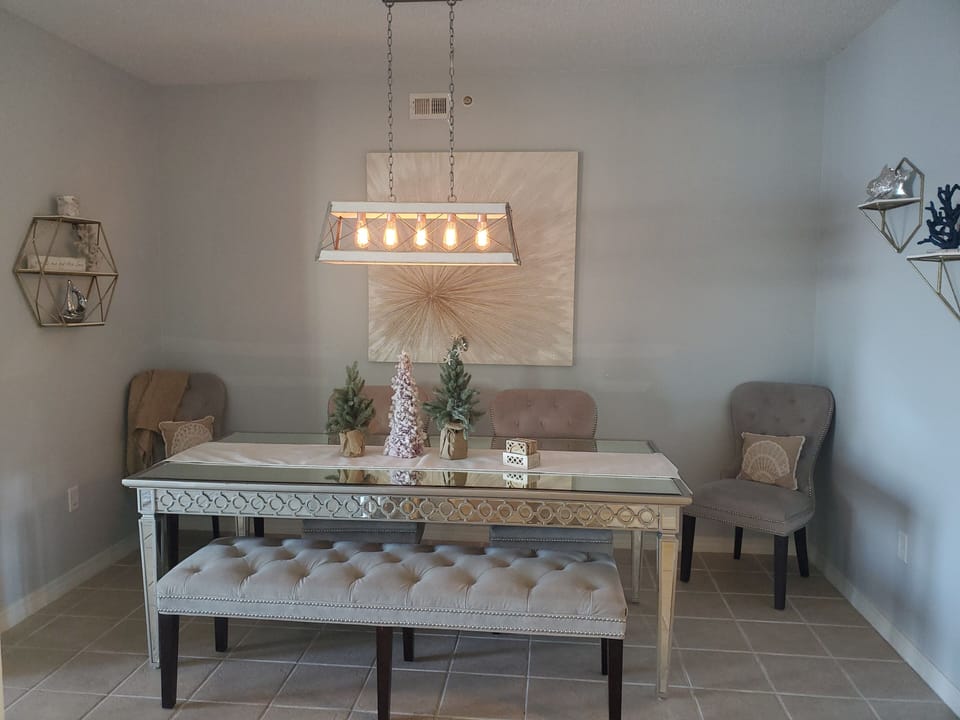 6 person dining table