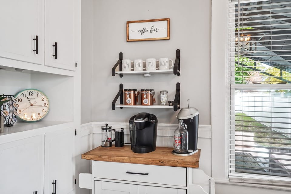 Coffee and Beer Bar, Keurig, Grinder, French Press, Local Coffee Beans, Fizzics