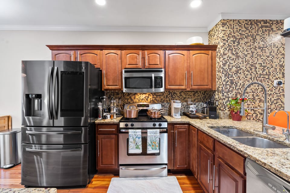 Fully stocked kitchen.