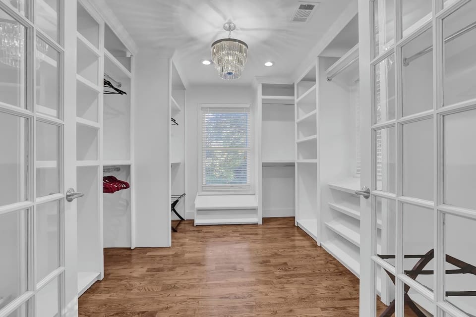 Keep your stay organized with a spacious closet—perfect for storing your wardrobe and other essentials. 
