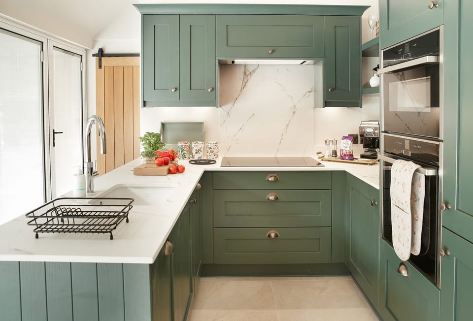 Woodland Retreat, Staffordshire: Contemporary, well-equipped kitchen