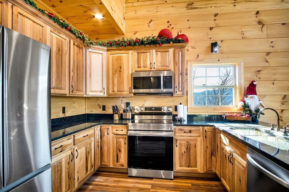 Can’t Bear to Leave well stocked kitchen