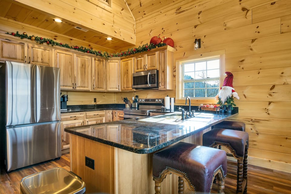 Can’t Bear to Leave Spacious and Fully Equipped Kitchen including a Keurig coffee maker