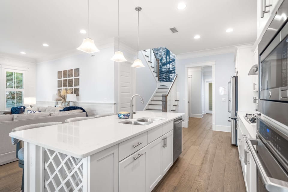 Plenty of space for multiple people to cook together