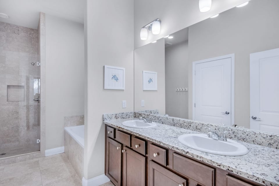 Ensuite bath