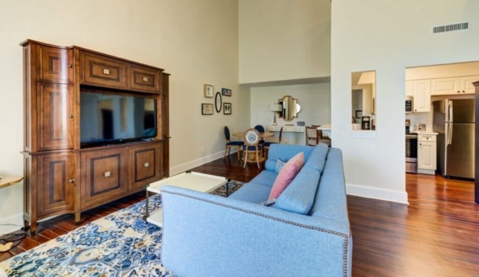 The Lodge Alley Inn™_7.jpg