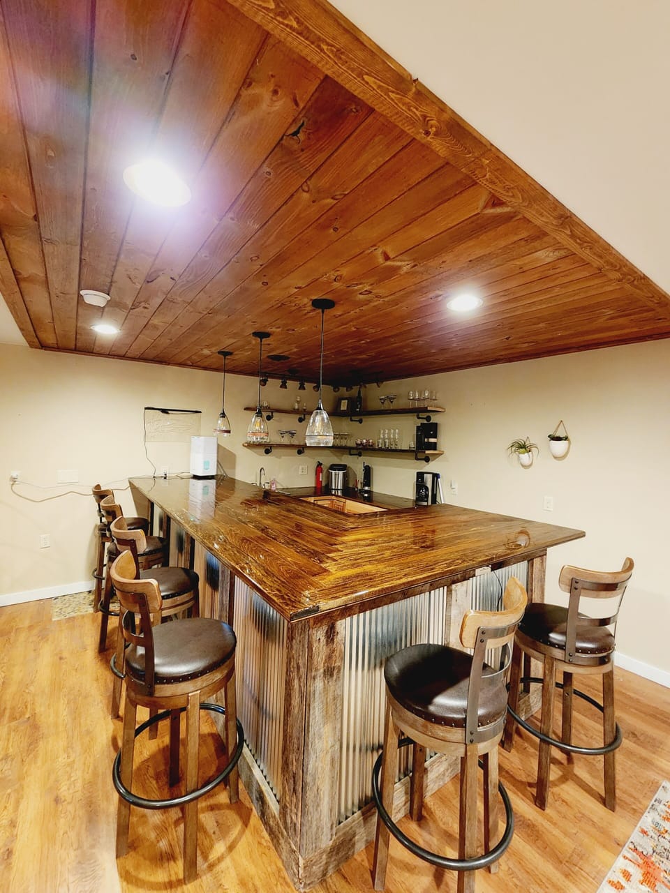 Custom wet bar