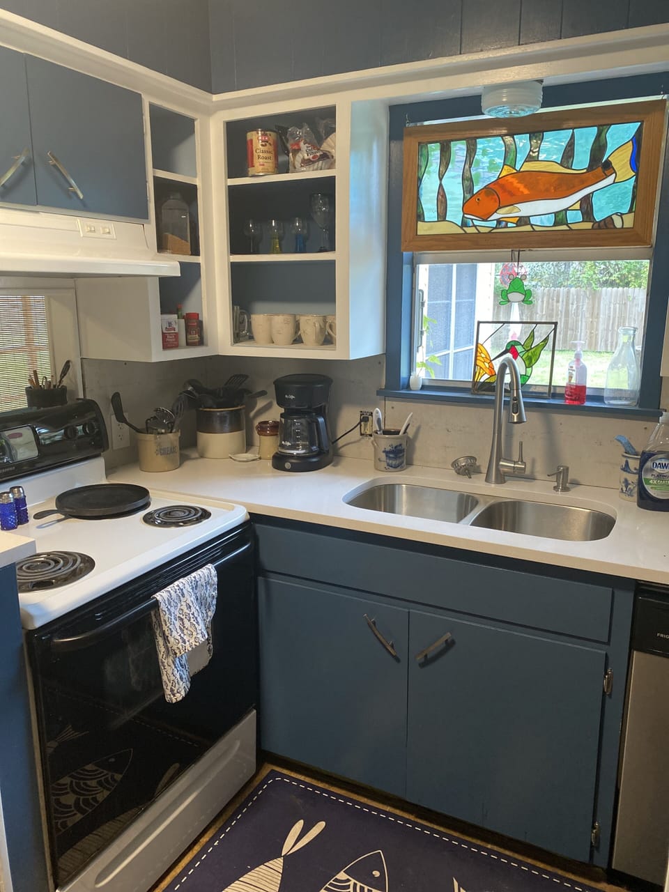 Kitchen Sink and Range