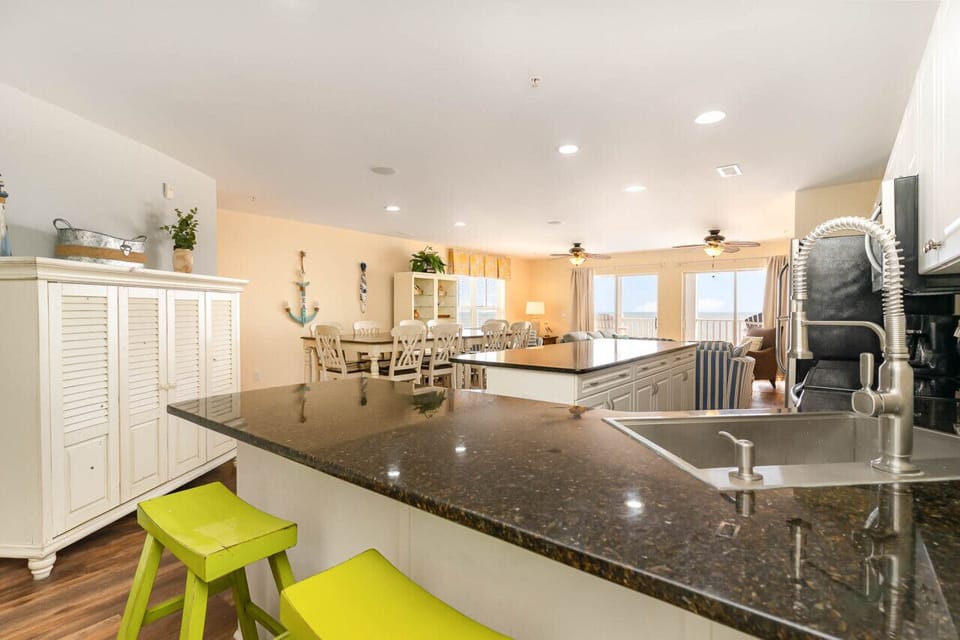 Large kitchen with Giant Pantry