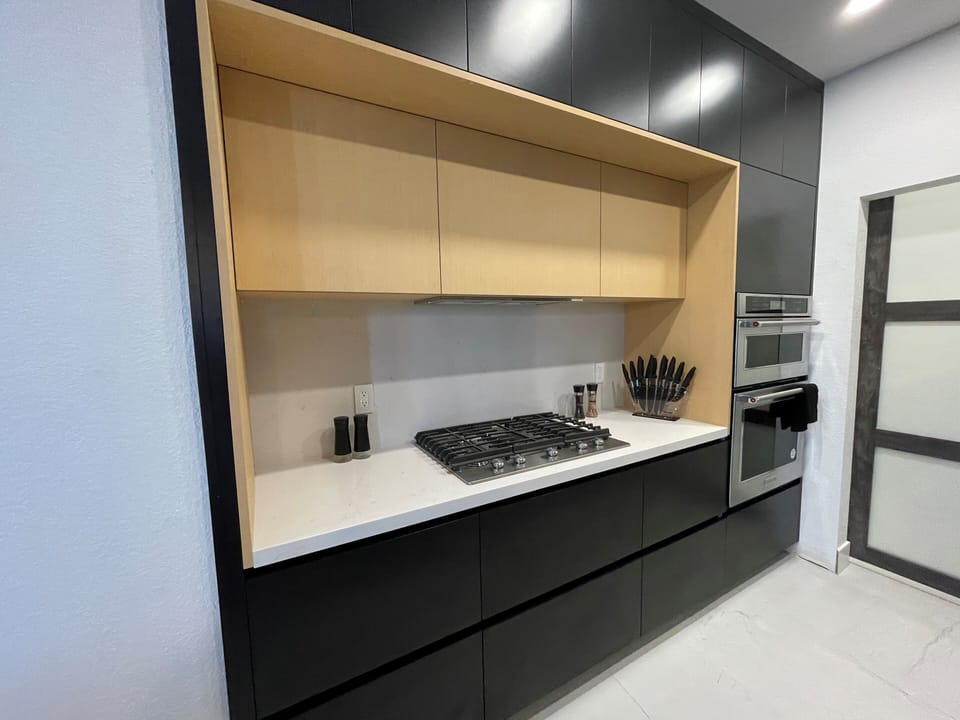 European style kitchen with high-end Bosch and KitchenAid appliances