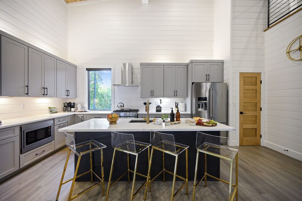 Gather around the island, Casual seating, cozy vibes