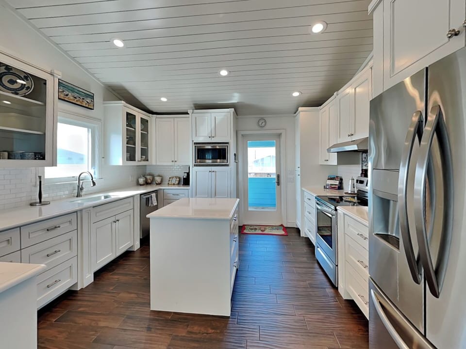 Full Size Kitchen - Second Floor