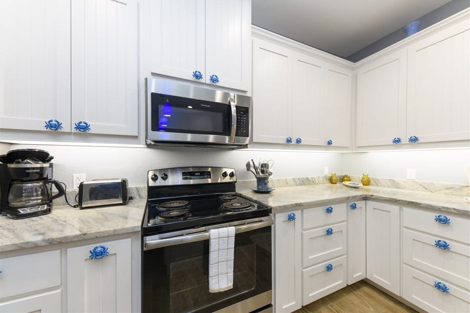 Full Kitchen - Stainless Steel Appliances - Second Floor