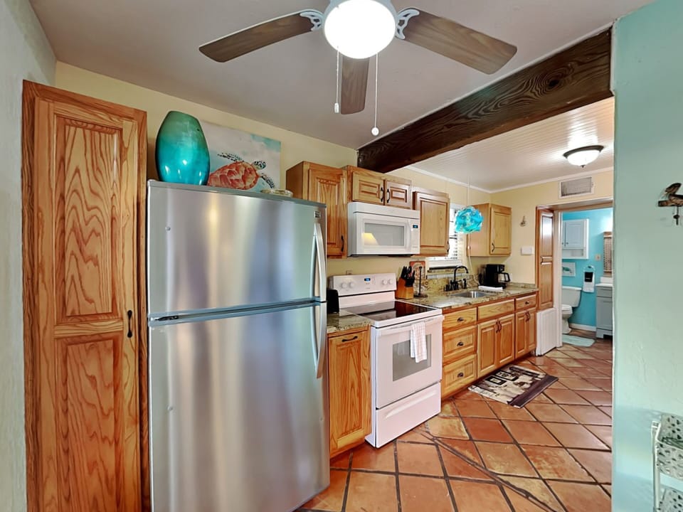 Full Kitchen