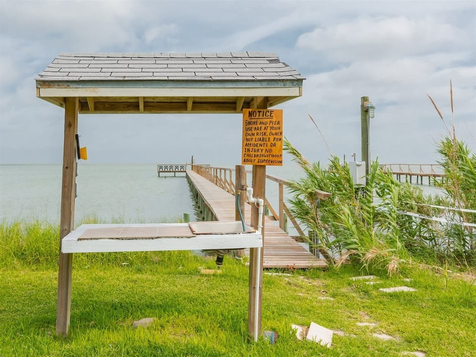 Fish Cleaning Station + Pier