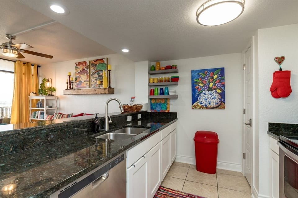 Even if you plan on dining out this vacation, you'll love the fully-equipped kitchen for reheating leftovers or whipping up afternoon snacks. You'll find all the utensils, dishes, and cookware you need already here.