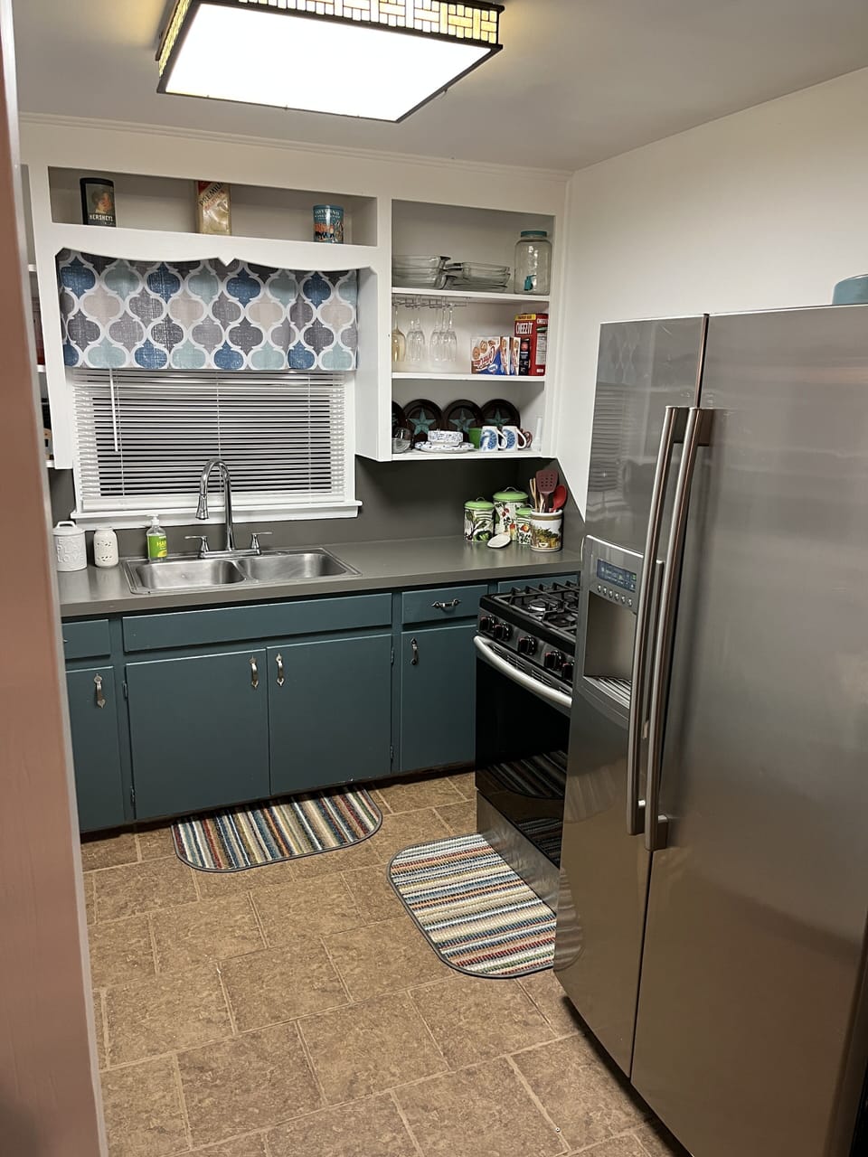 Nice big country kitchen to create any size meal!